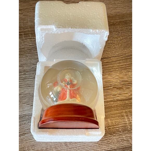 Vintage Impulse Santa Waterglobe - Picture 5 of 6